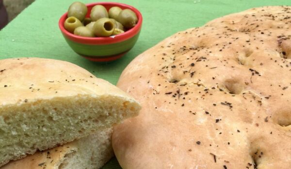 Focaccia met Italiaanse kruiden